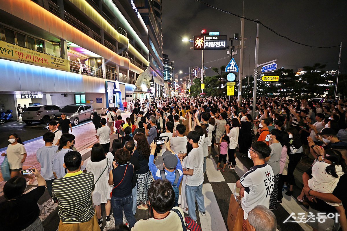 밤의 문화거리 포스터